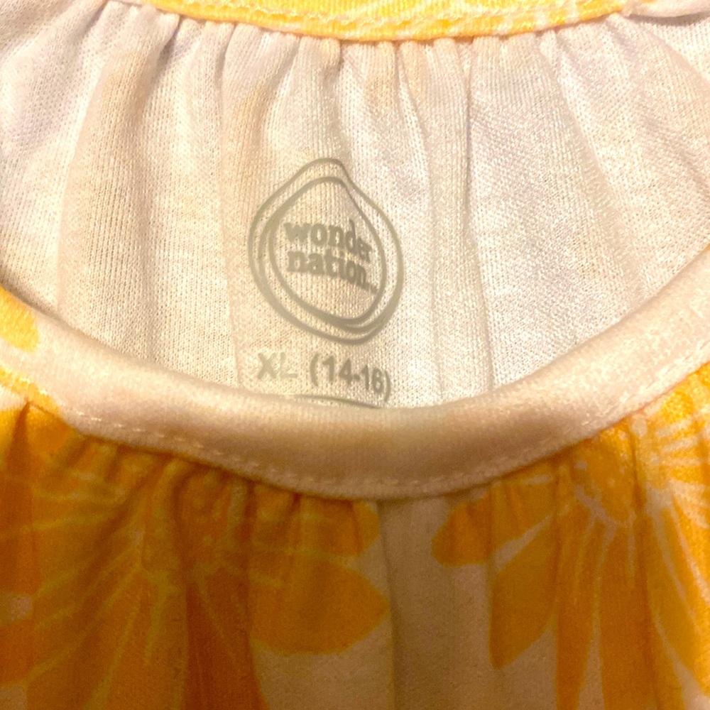 Yellow Daisy Pattern Flutter Sleeve Dress NWOT - Picture 2 of 3